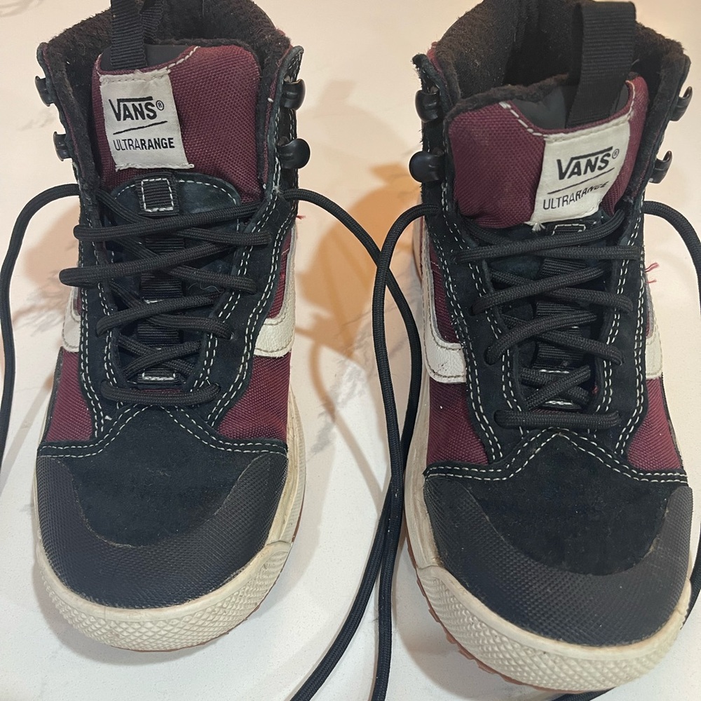 Vans Kids High-Top Sneakers - Black and Burgundy